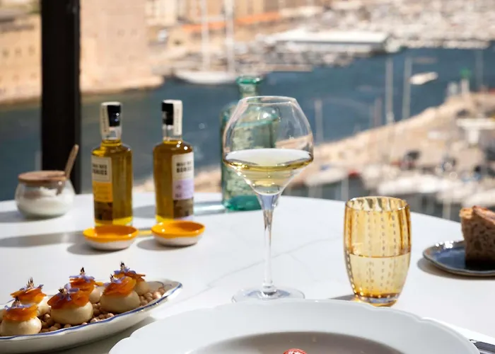 Hotel Jacuzzi: Sofitel Marseille Vieux-Port
